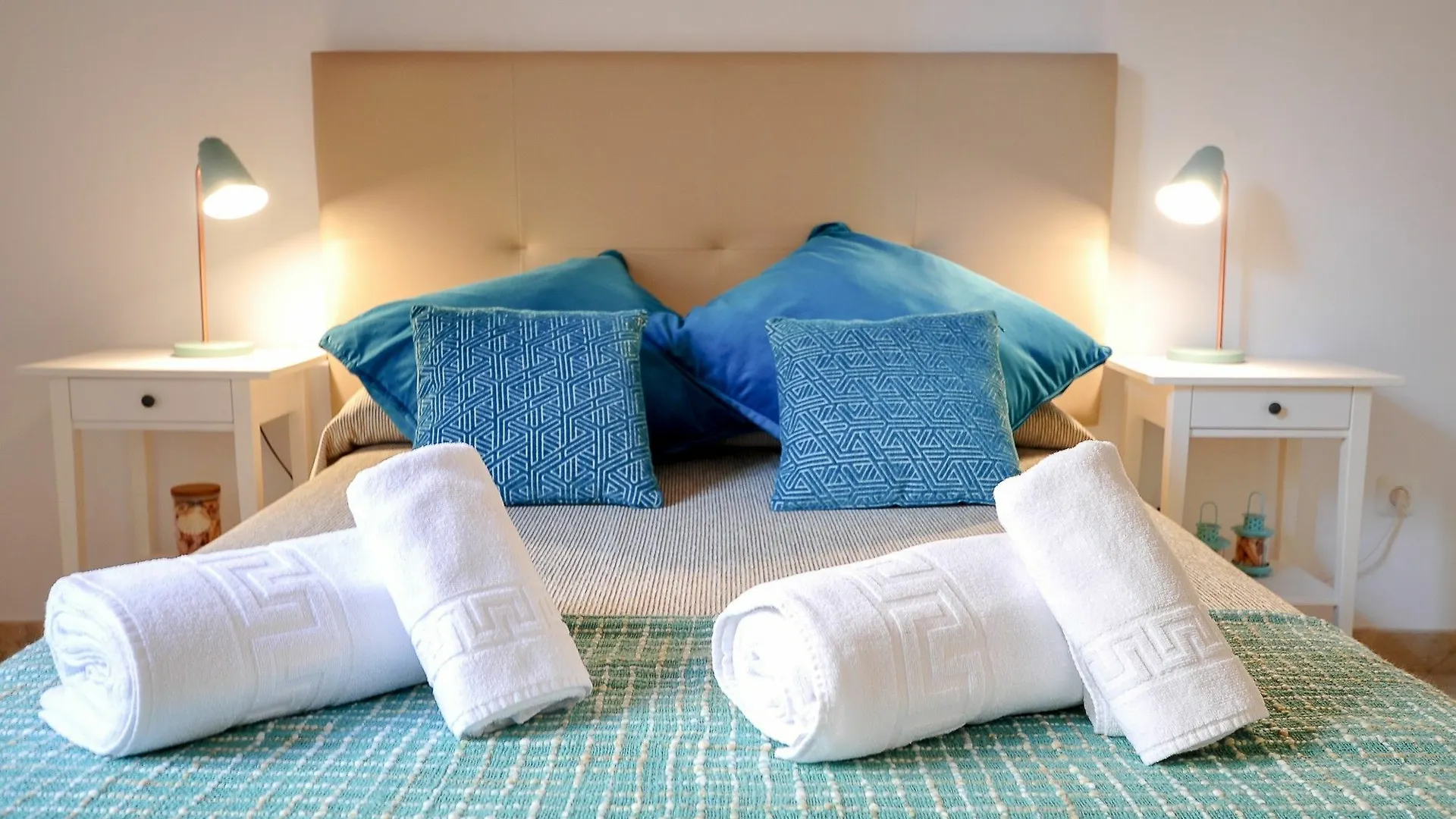 Apartament Renthas Vid Loft Malaga
