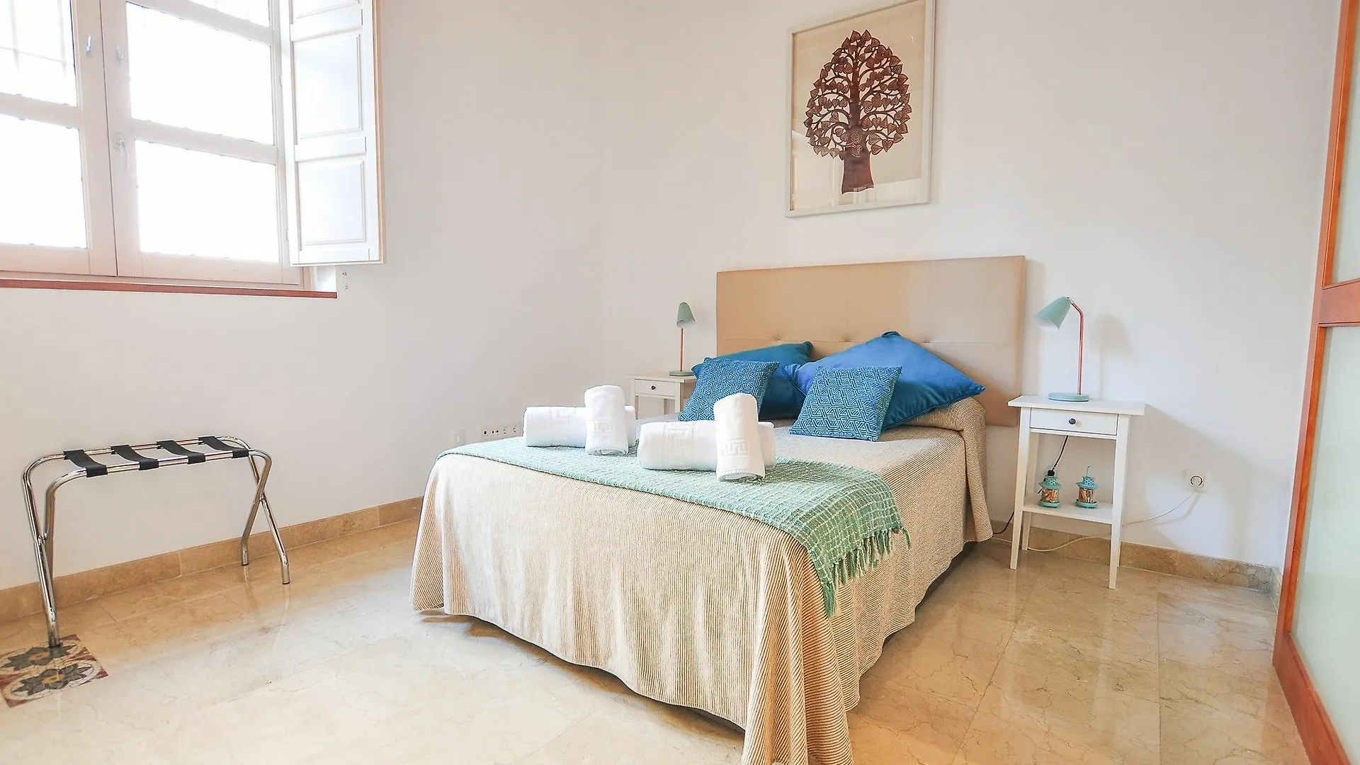 Apartament Renthas Vid Loft Malaga
