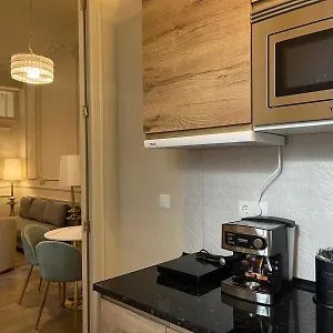 Loles De Cisneros Catedral Apartment