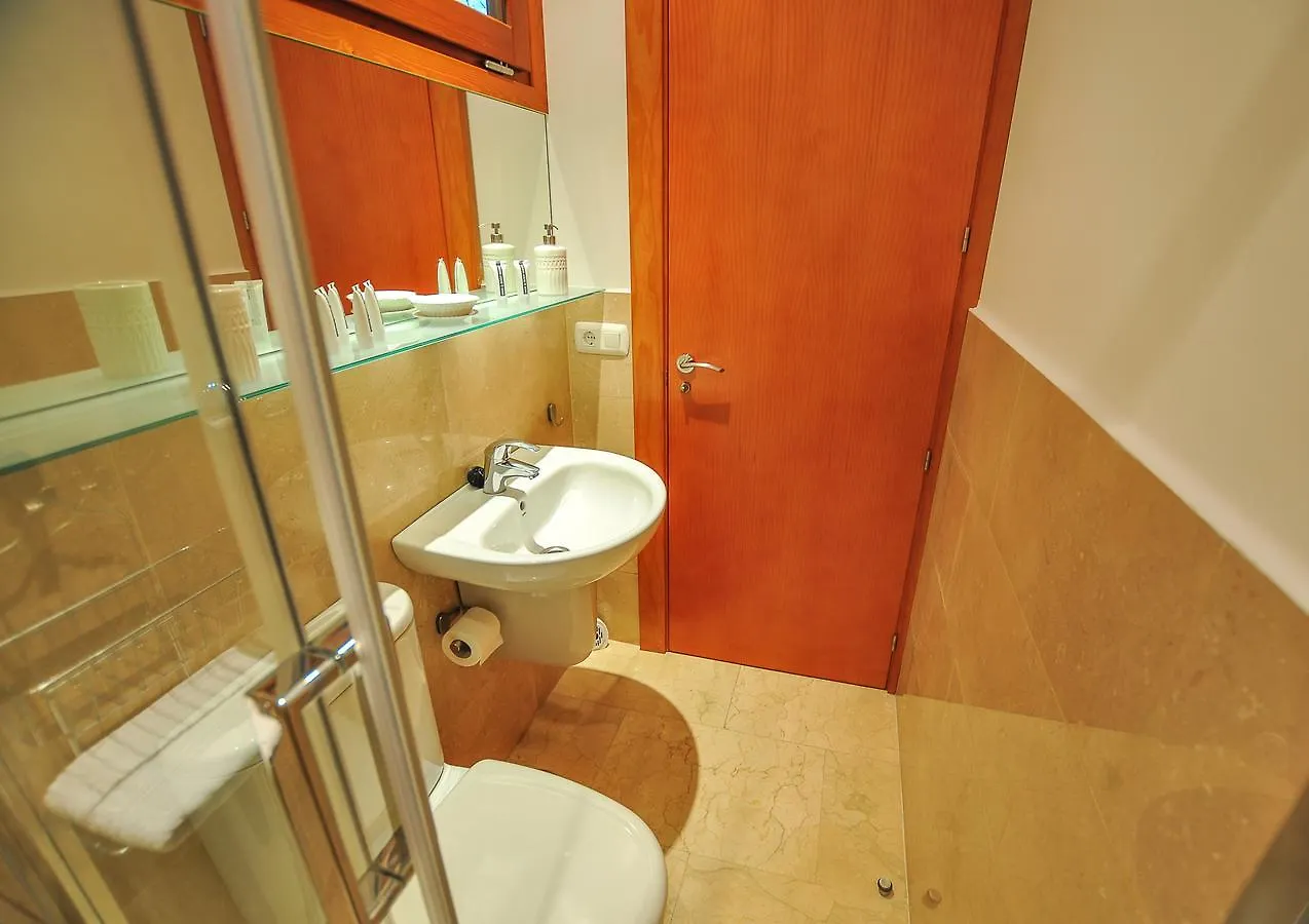 Renthas Vid Loft Apartment Malaga