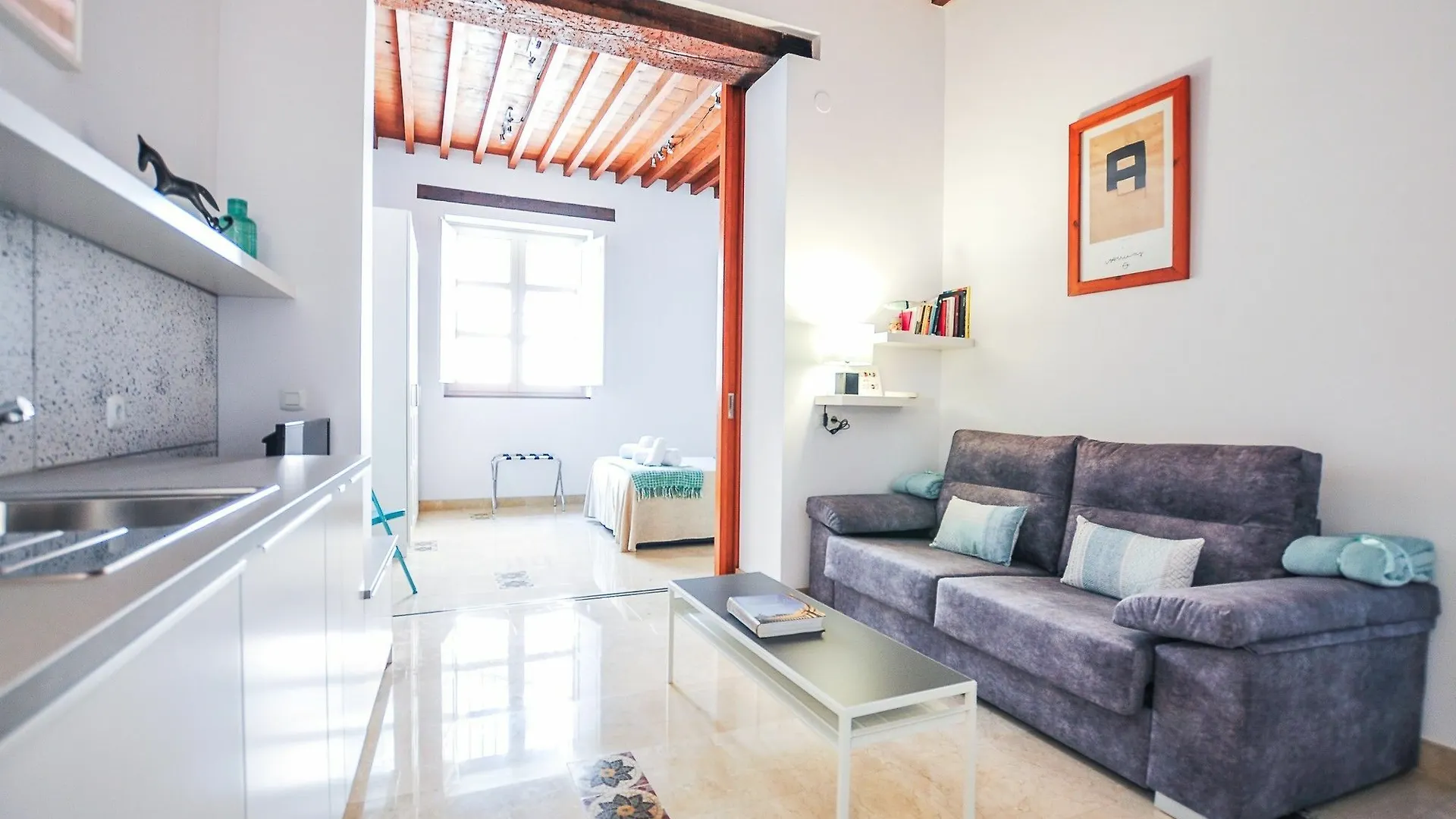 Renthas Vid Loft Apartment Malaga